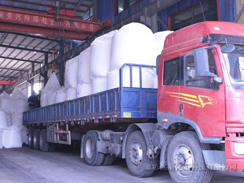 吨包装车准备出库